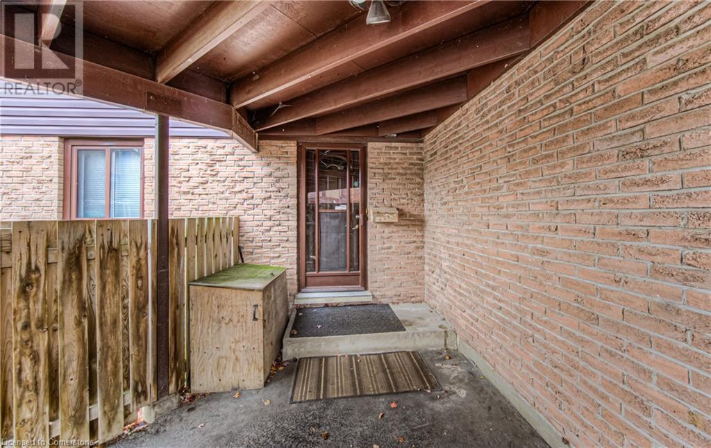 Property at 28 UNDERHILL Crescent Unit# 11 image 4