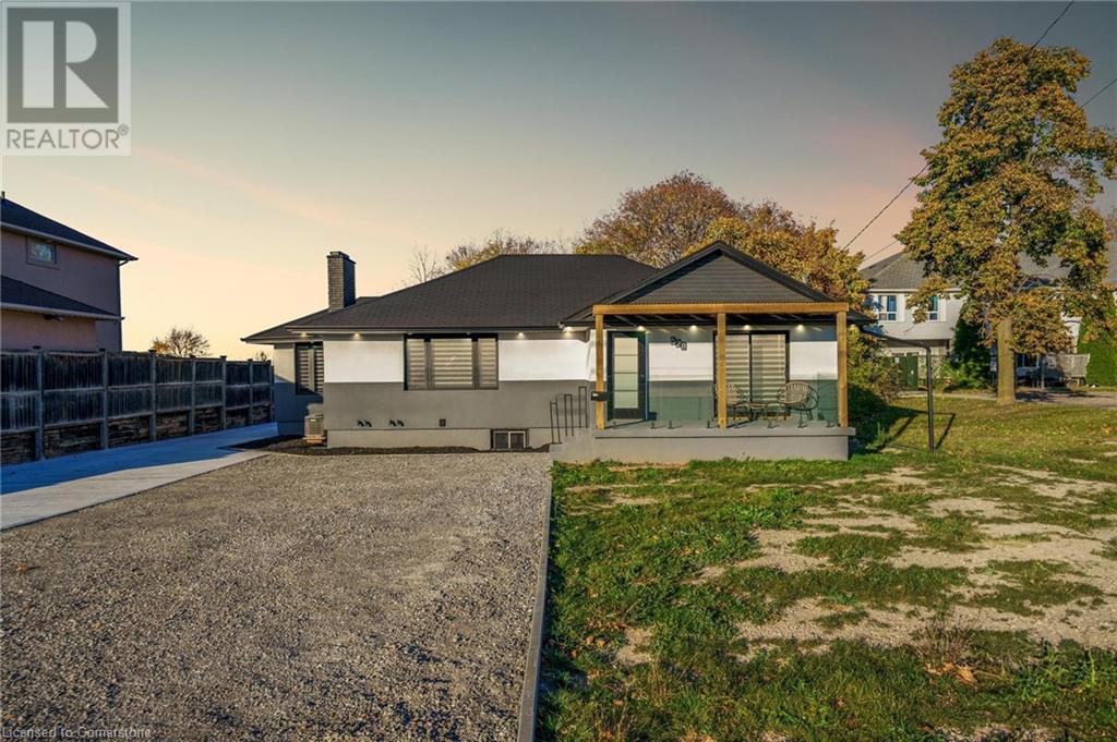 528 Main Street W, Grimsby, Ontario L3M 1T5 - Photo 1 - 40679088