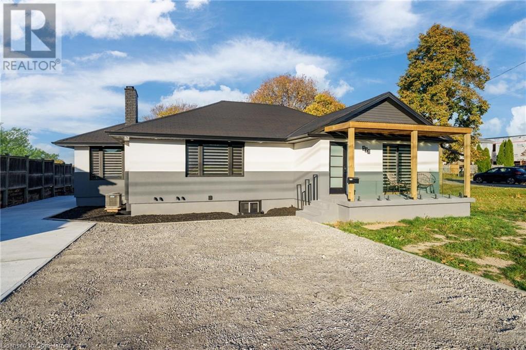 528 Main Street W, Grimsby, Ontario L3M 1T5 - Photo 2 - 40679088