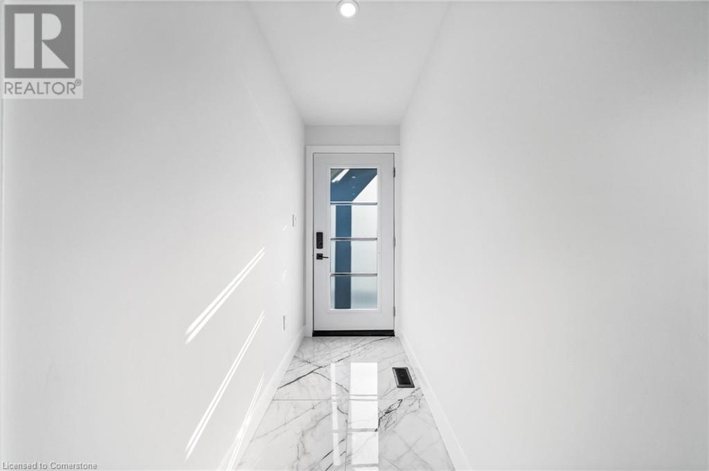 528 Main Street W, Grimsby, Ontario L3M 1T5 - Photo 4 - 40679088