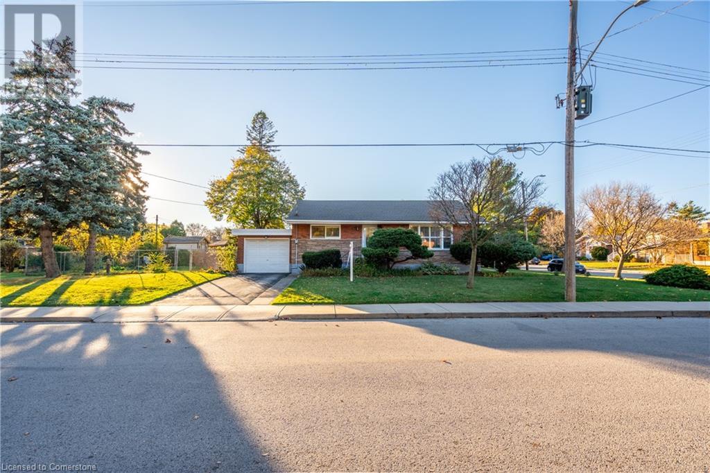 130 KINGS FOREST Drive, Hamilton, Ontario
