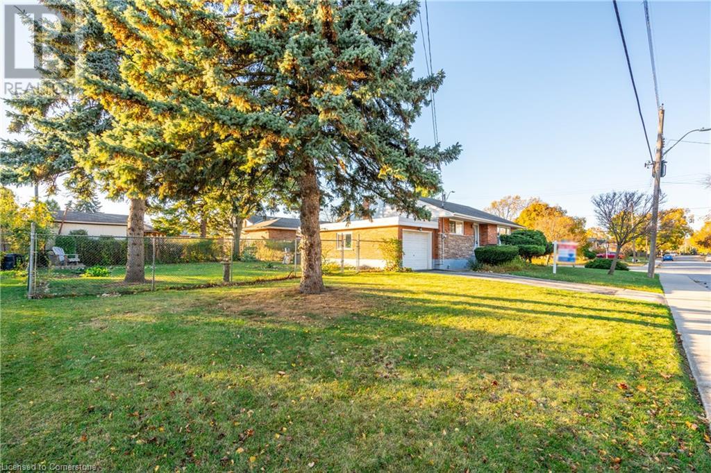 130 Kings Forest Drive, Hamilton, Ontario  L8T 4K1 - Photo 2 - 40676619