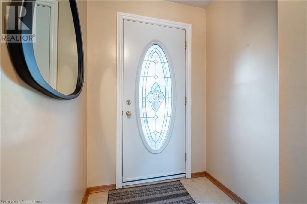 130 Kings Forest Drive, Hamilton, Ontario  L8T 4K1 - Photo 4 - 40676619