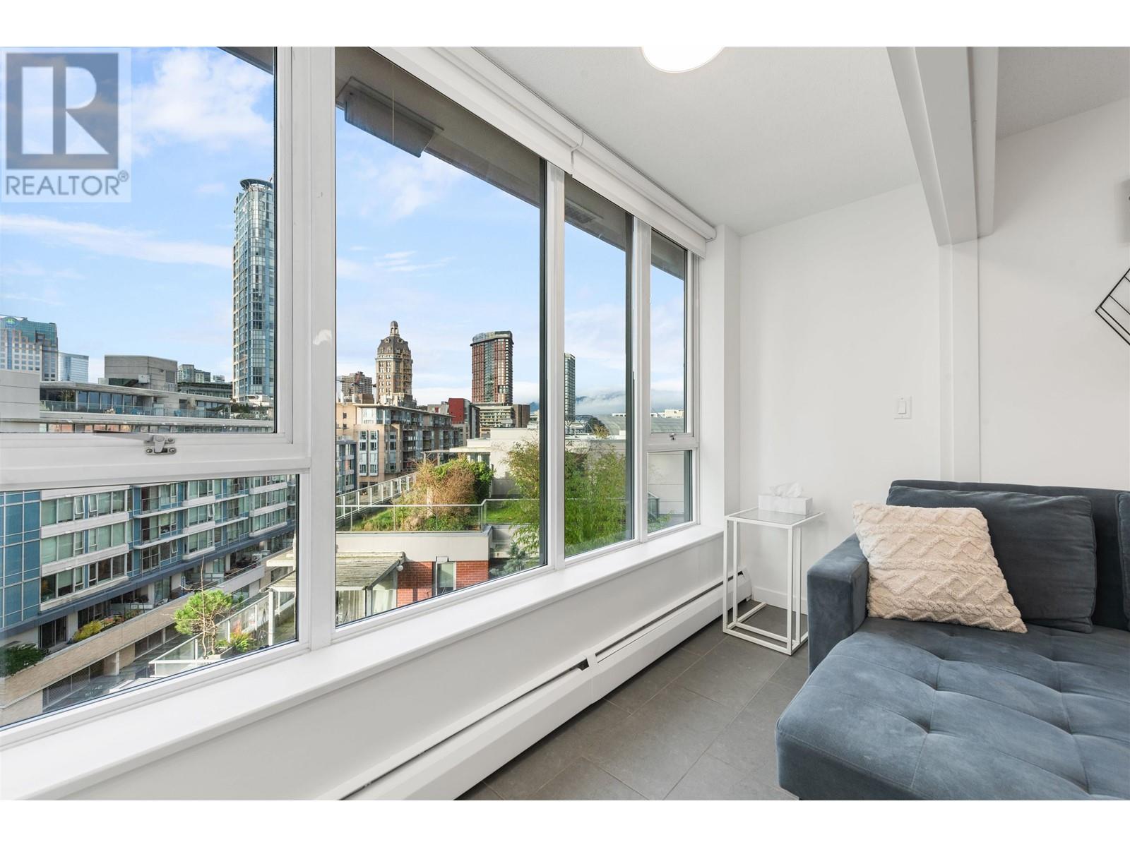 Listing Picture 12 of 29 : 907 688 ABBOTT STREET, Vancouver / 溫哥華 - 魯藝地產 Yvonne Lu Group - MLS Medallion Club Member