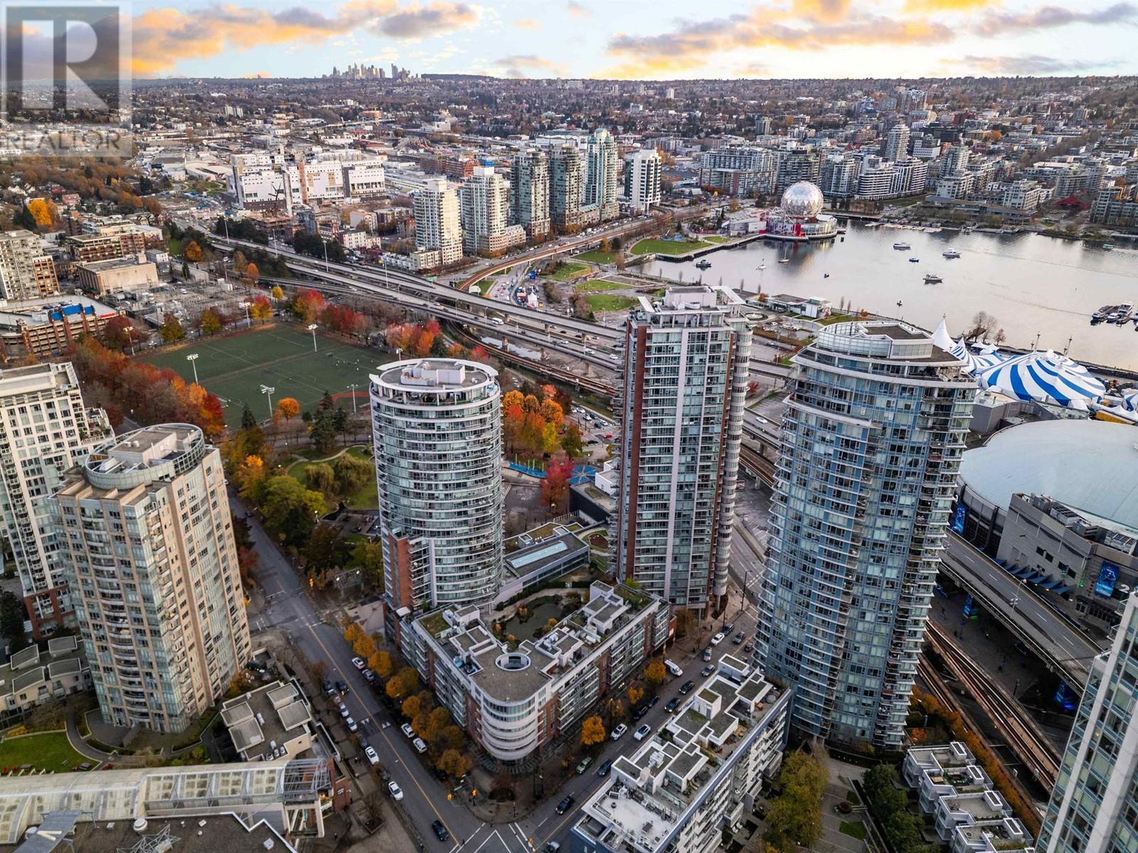 Listing Picture 28 of 29 : 907 688 ABBOTT STREET, Vancouver / 溫哥華 - 魯藝地產 Yvonne Lu Group - MLS Medallion Club Member