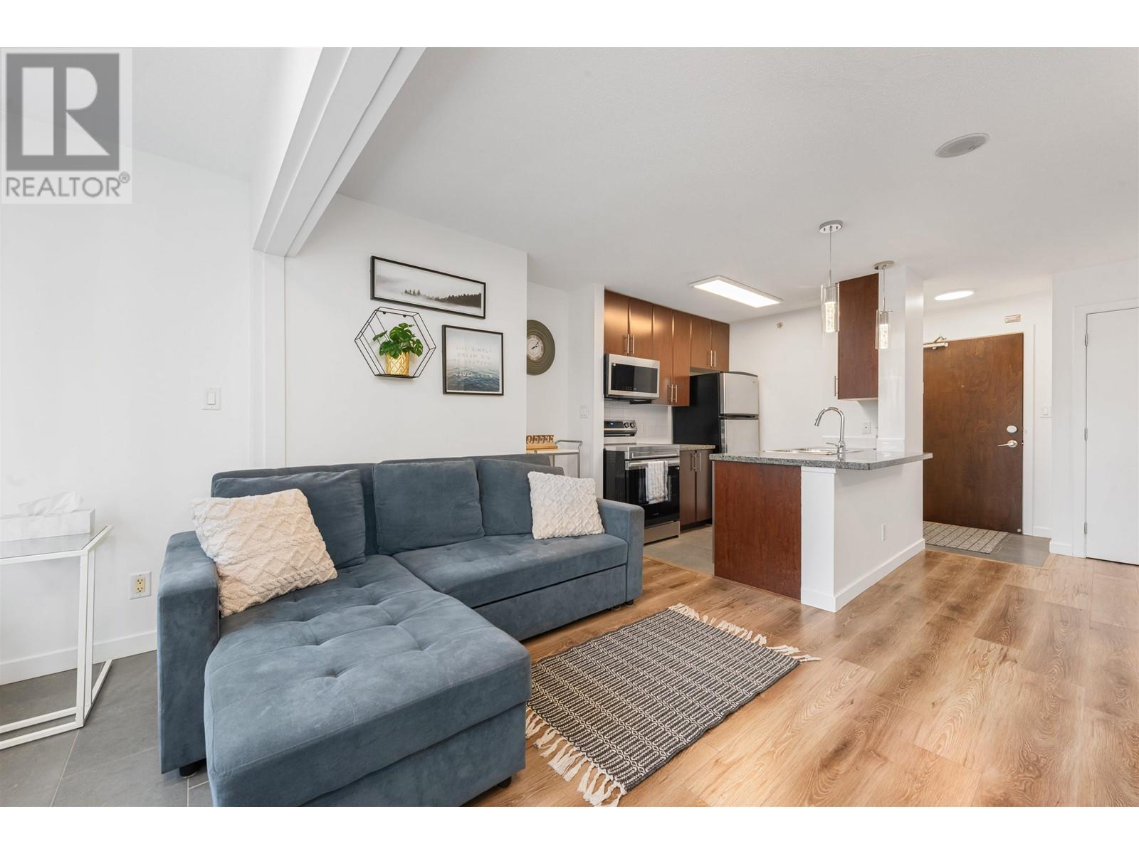 Listing Picture 8 of 29 : 907 688 ABBOTT STREET, Vancouver / 溫哥華 - 魯藝地產 Yvonne Lu Group - MLS Medallion Club Member