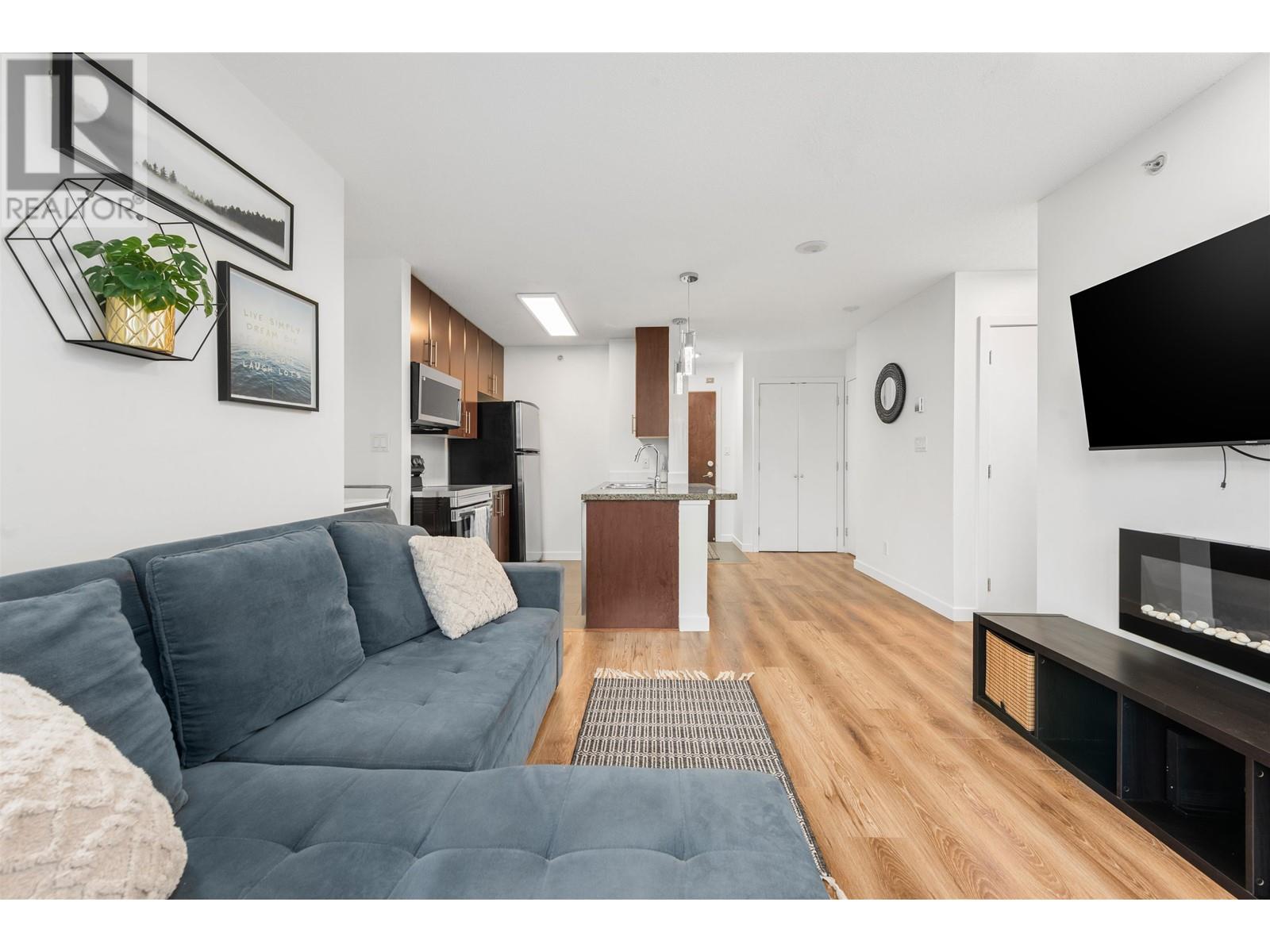 Listing Picture 9 of 29 : 907 688 ABBOTT STREET, Vancouver / 溫哥華 - 魯藝地產 Yvonne Lu Group - MLS Medallion Club Member