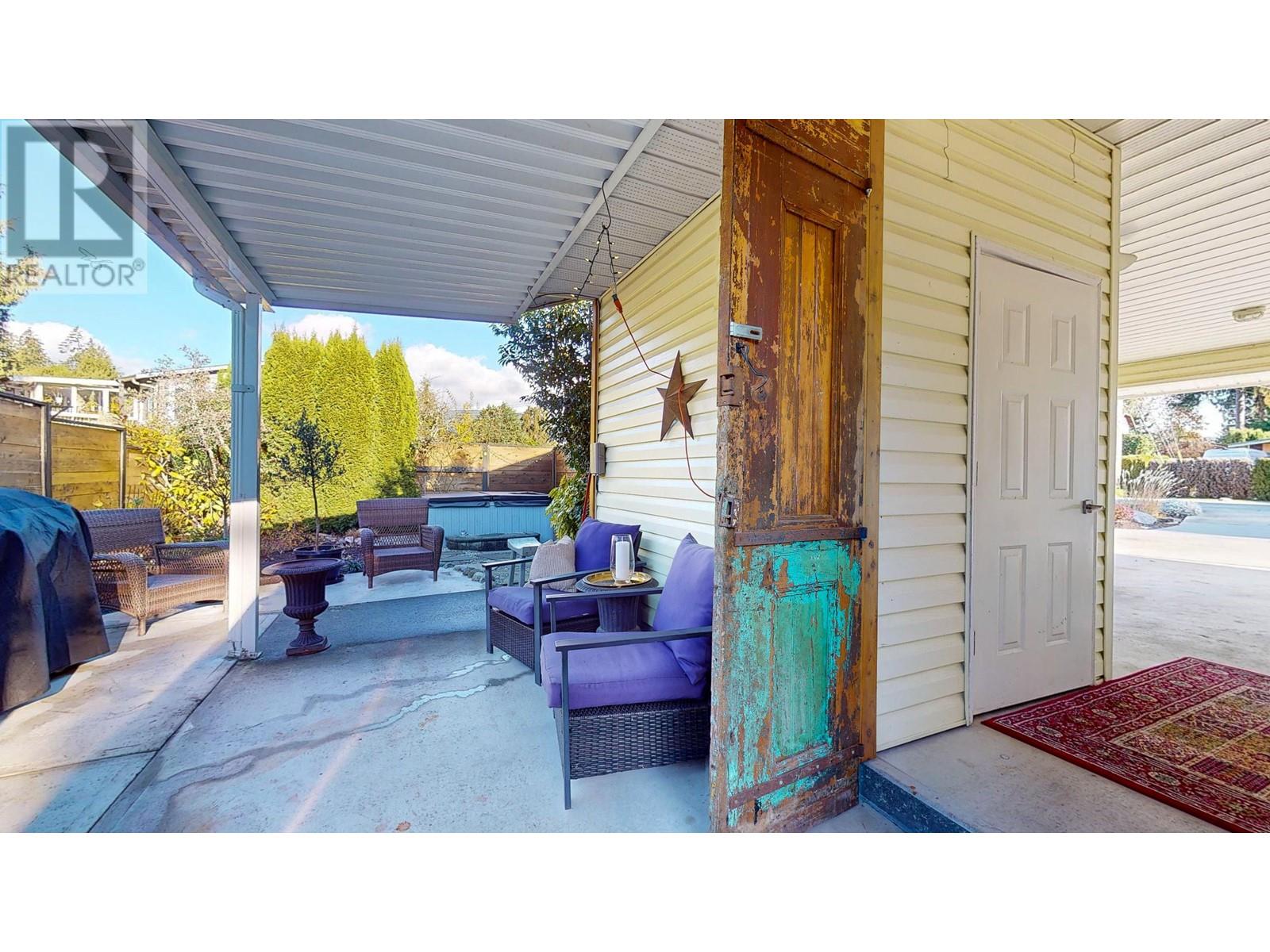 5762 Surf Circle, Sechelt, British Columbia  V0N 3A0 - Photo 26 - R2945395