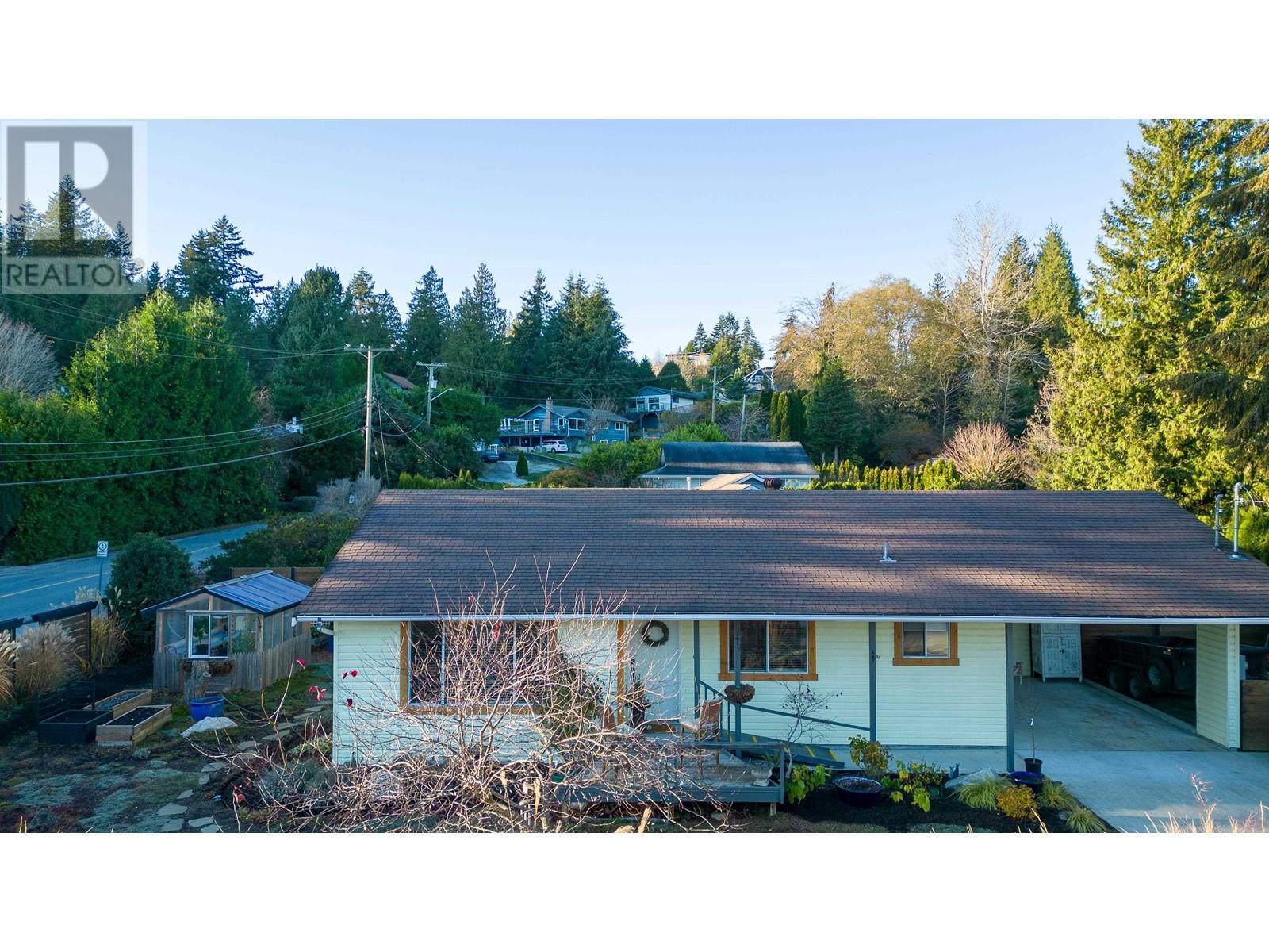 5762 Surf Circle, Sechelt, British Columbia  V0N 3A0 - Photo 36 - R2945395