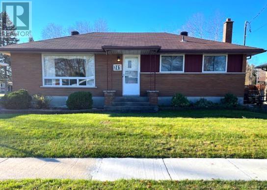 741 Sandfield Crescent, Cornwall, Ontario  K6H 5C4 - Photo 1 - 1420635