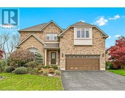 61 WATERFORD Crescent, Hamilton, Ontario