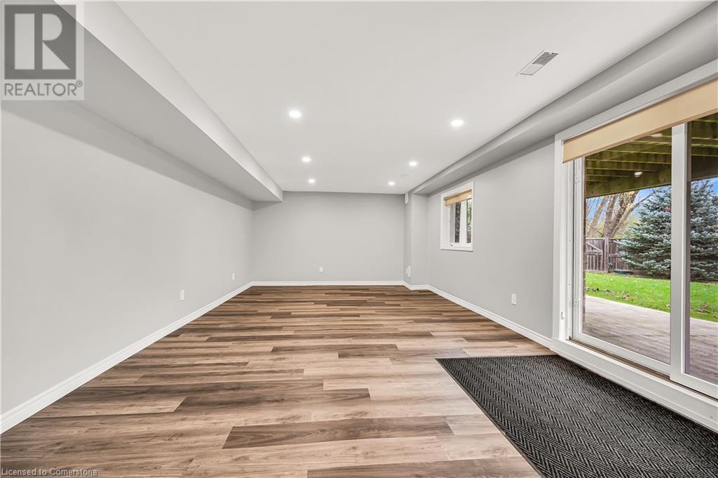 61 Waterford Crescent, Hamilton, Ontario  L8E 4E9 - Photo 31 - 40679045