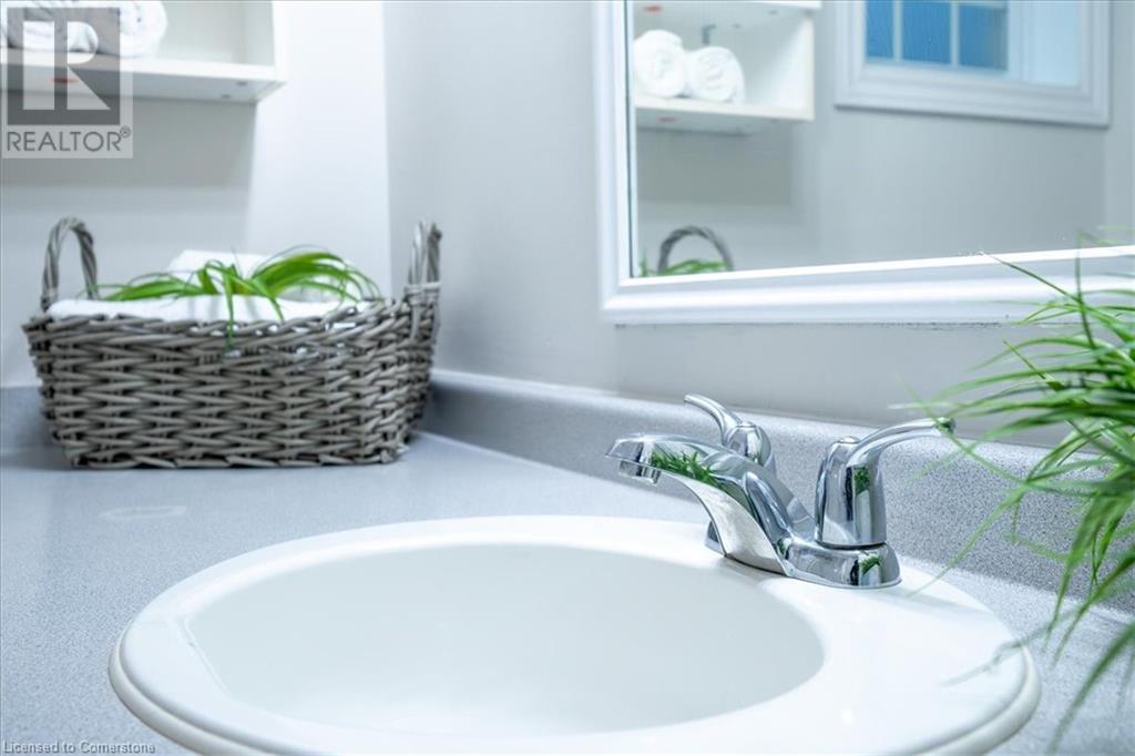 1 Barwick Court, Whitby, Ontario L1N 9C2 - Photo 32 - 40679052