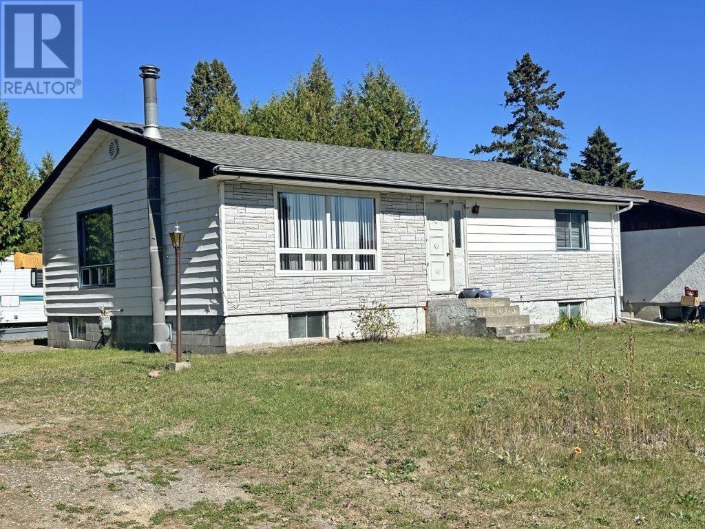 94 Front Street, Nipigon, Ontario  P0T 2J0 - Photo 7 - TB243551