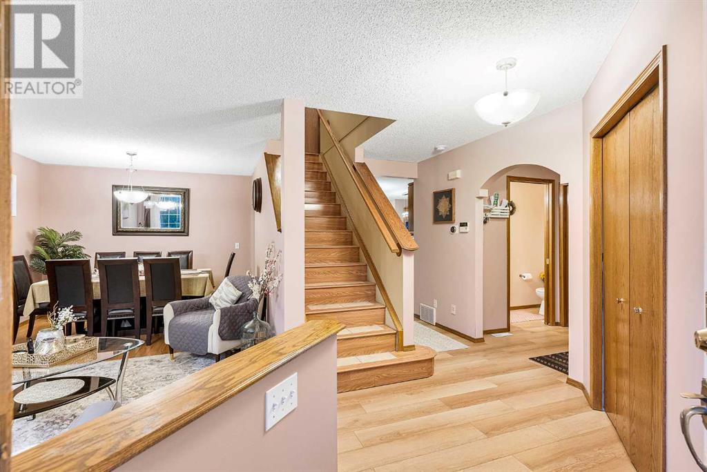 9838 Hidden Valley Drive Nw, Calgary, Alberta  T3A 5K5 - Photo 3 - A2177278