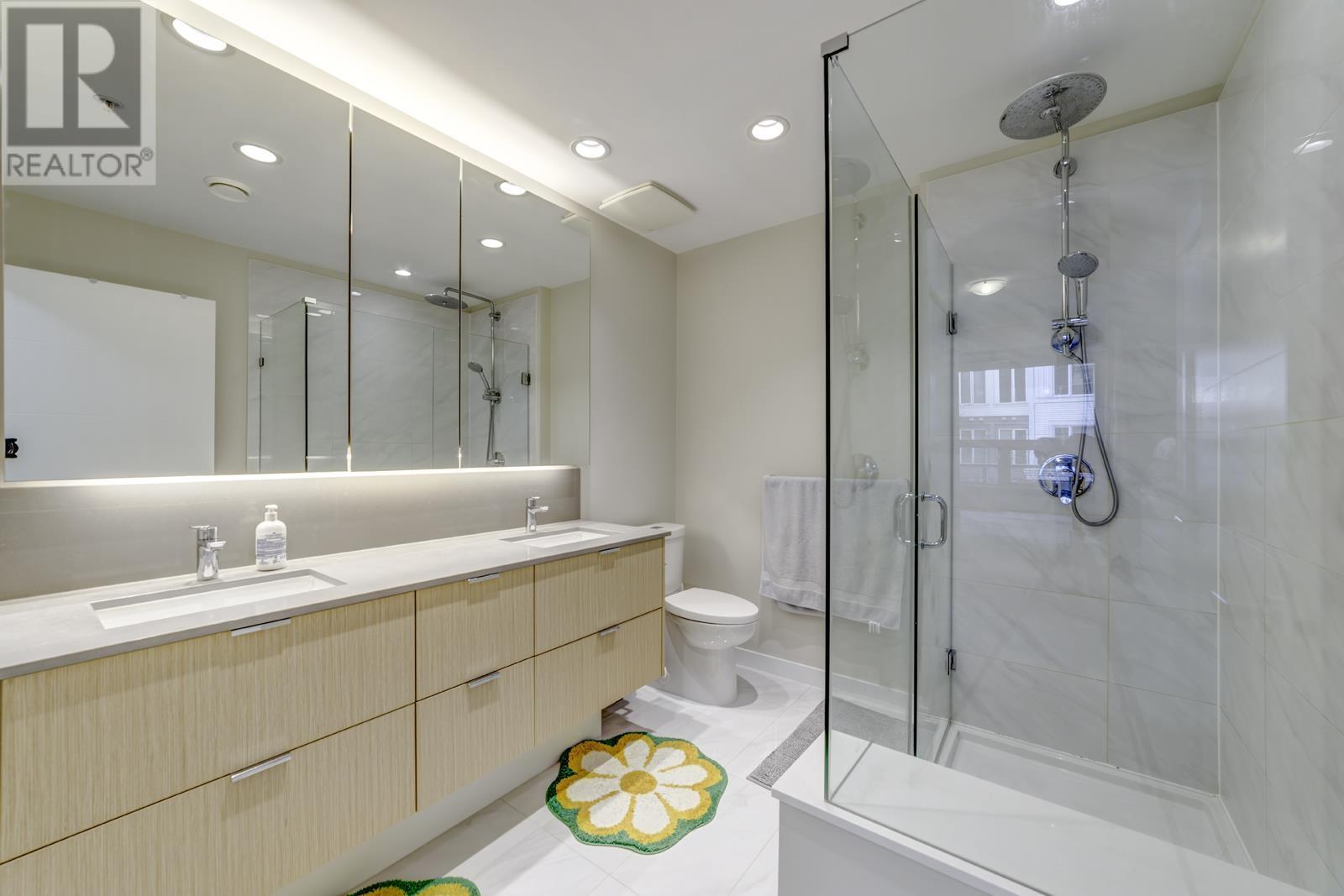 Listing Picture 12 of 25 : 224 9233 ODLIN ROAD, Richmond / 烈治文 - 魯藝地產 Yvonne Lu Group - MLS Medallion Club Member