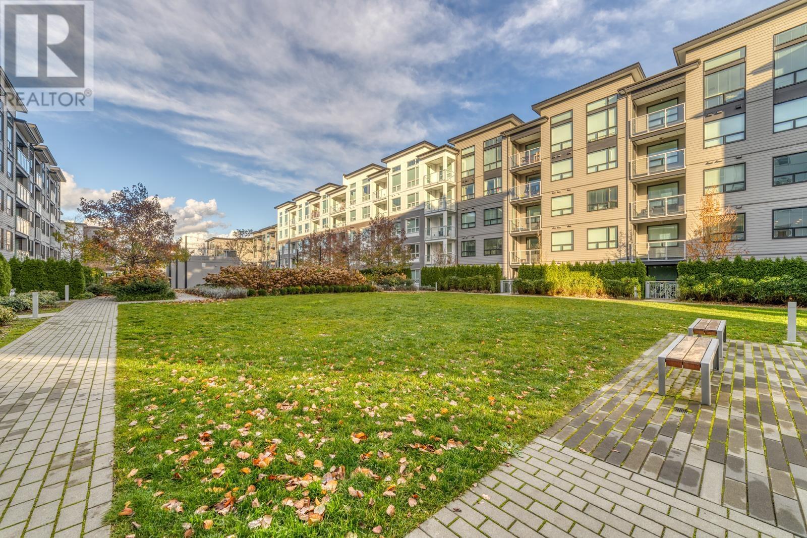 Listing Picture 23 of 25 : 224 9233 ODLIN ROAD, Richmond / 烈治文 - 魯藝地產 Yvonne Lu Group - MLS Medallion Club Member