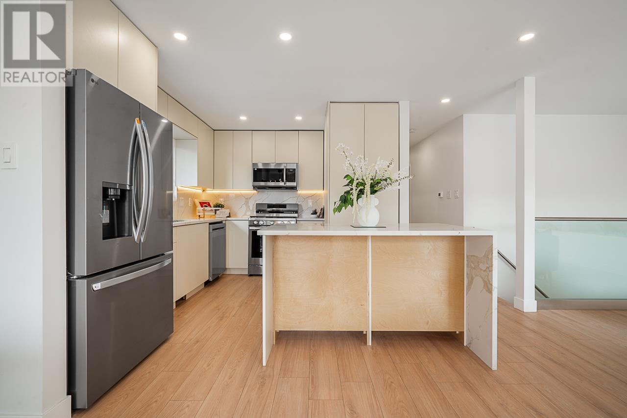 833 Prairie Avenue, Port Coquitlam, British Columbia  V3B 1R9 - Photo 10 - R2945501