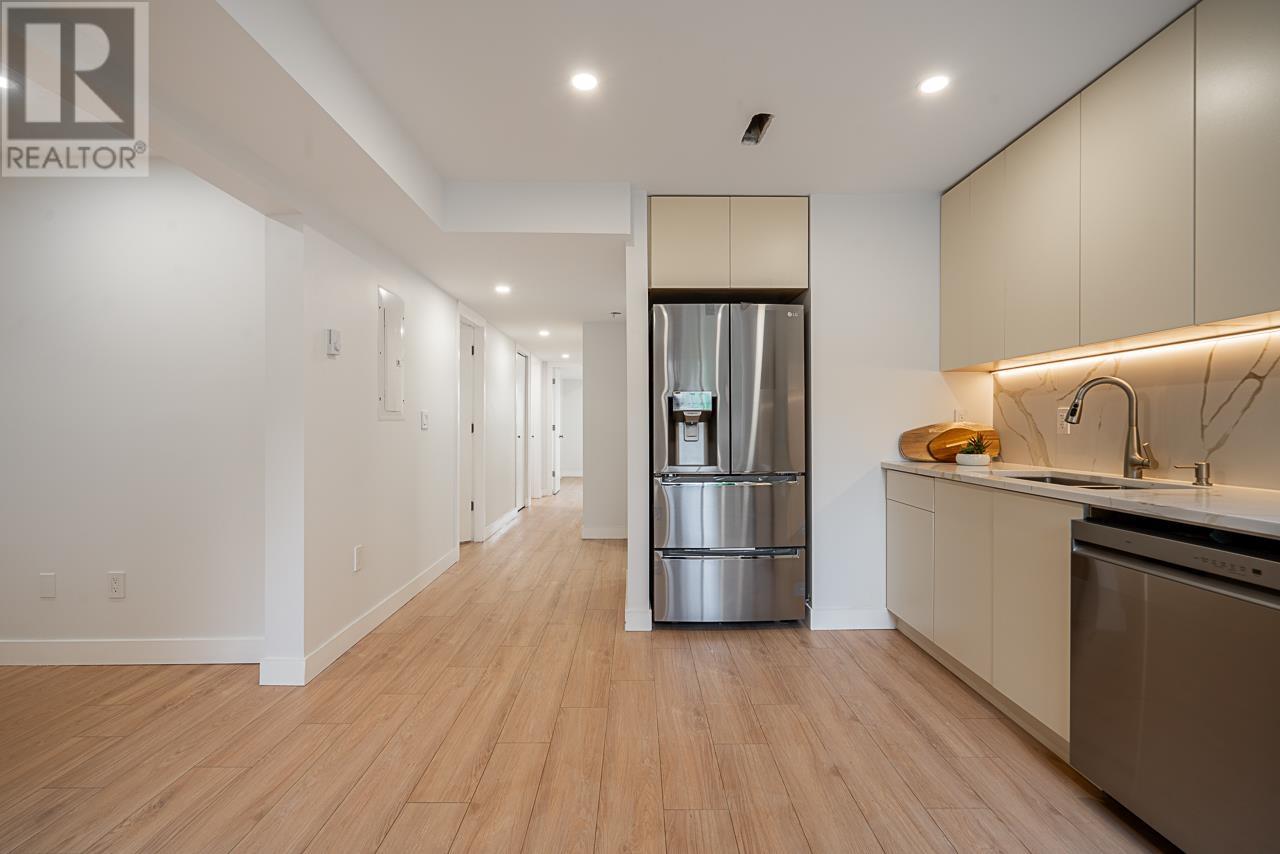 833 Prairie Avenue, Port Coquitlam, British Columbia  V3B 1R9 - Photo 22 - R2945501