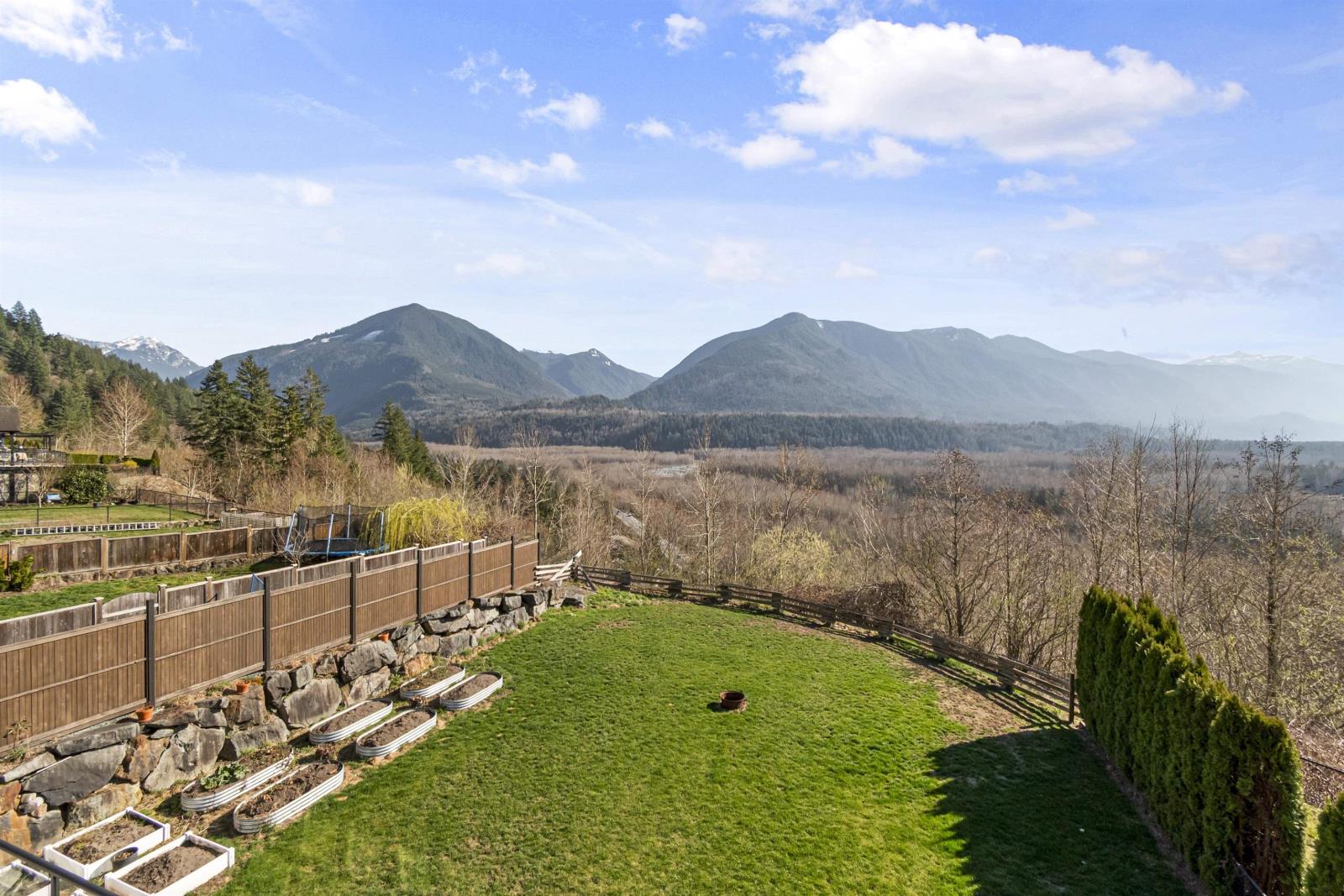 Property at 46052 BRIDLE RIDGE CRESCENT image 3