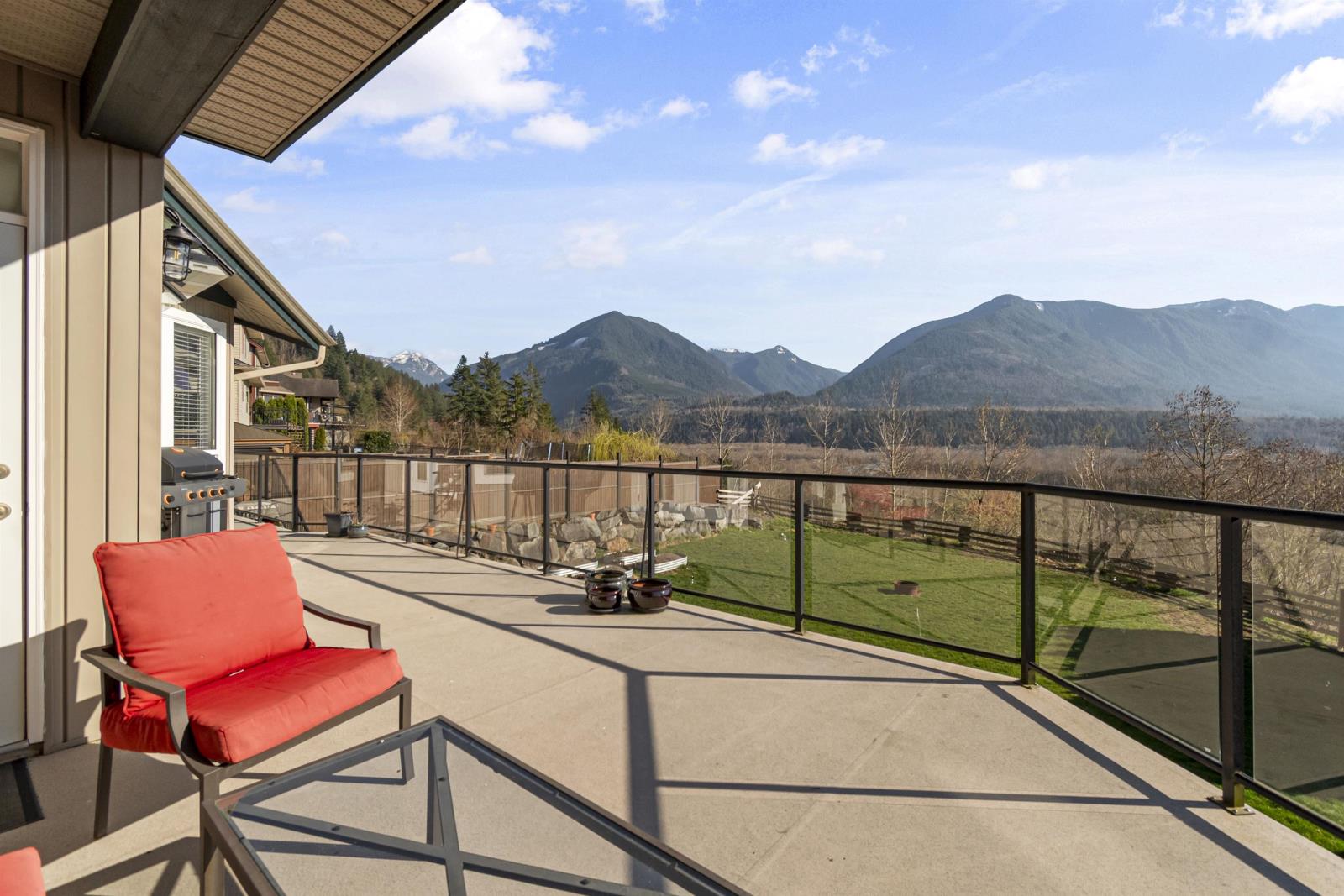 Property at 46052 BRIDLE RIDGE CRESCENT image 4