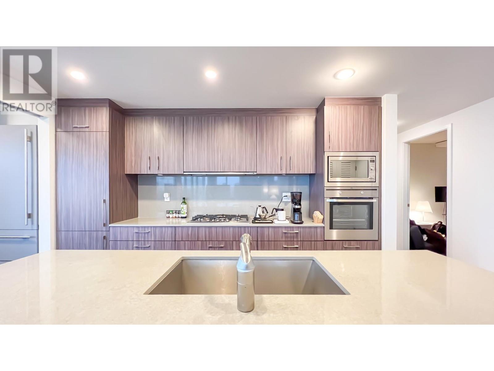 Property at 1801 2411 HEATHER STREET image 4