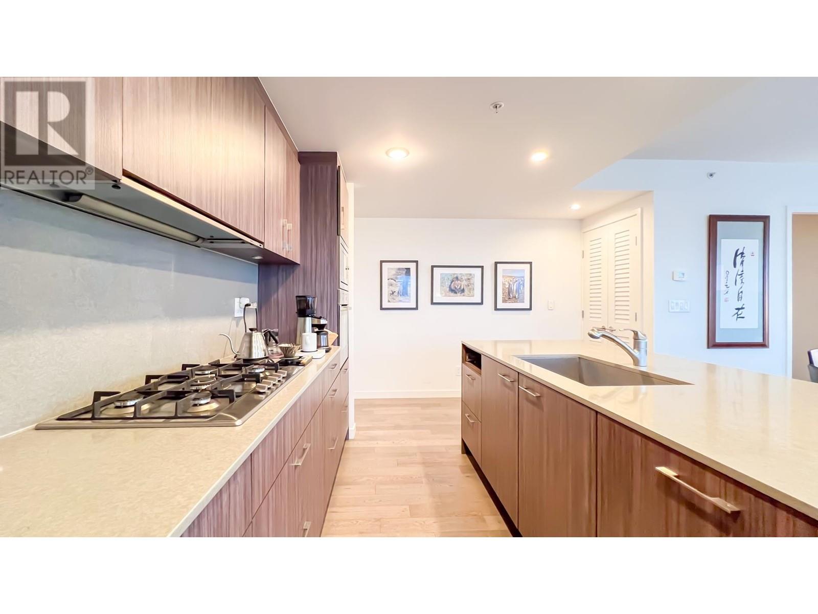 Property at 1801 2411 HEATHER STREET image 3