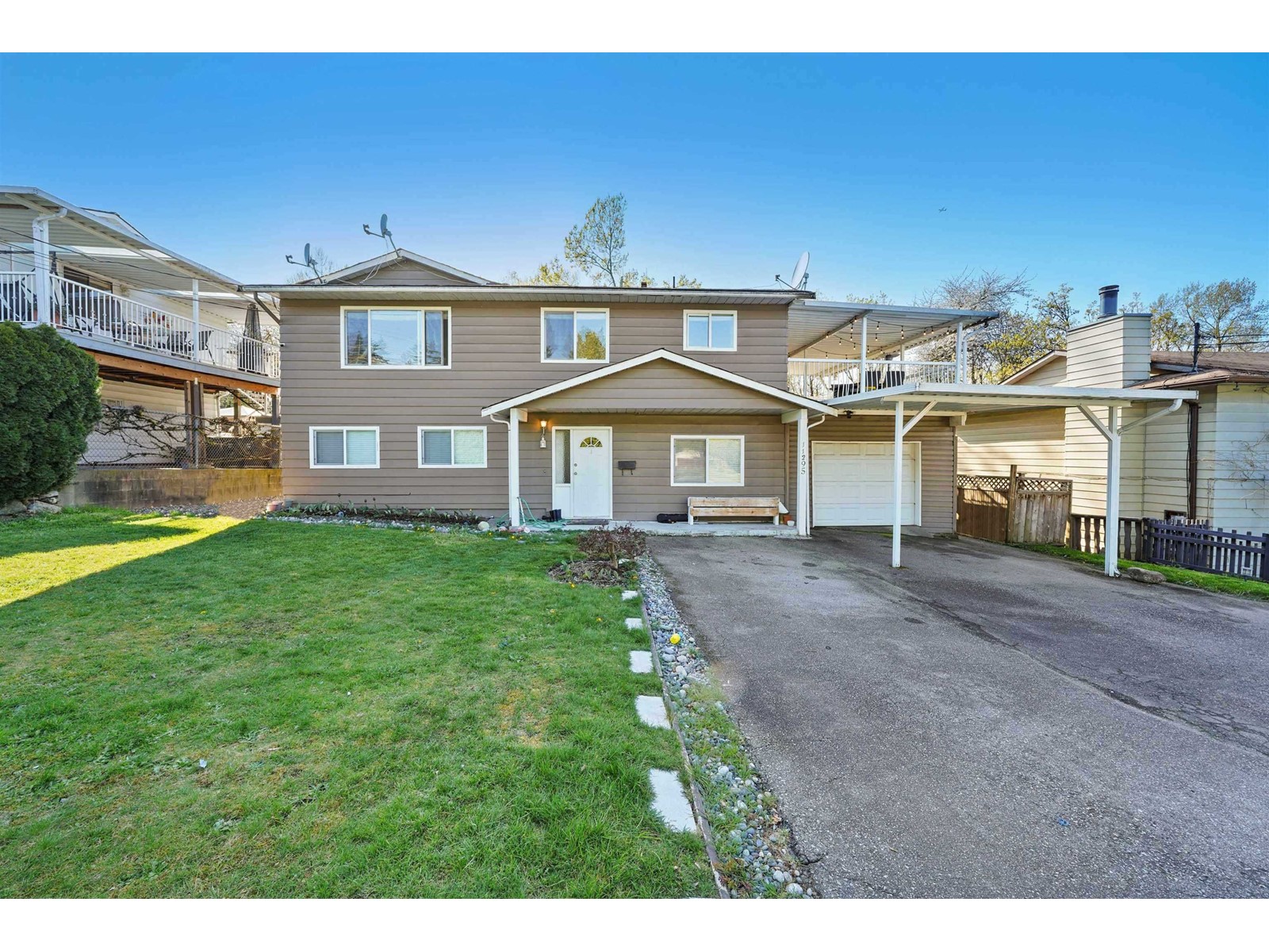 Property at 11295 132 STREET image 1