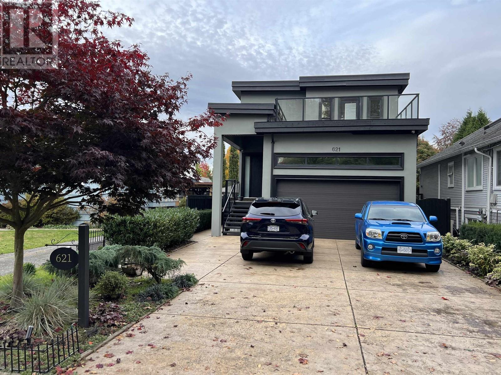 621 Fifth Street, New Westminster, British Columbia  V3L 2Y1 - Photo 1 - R2940661