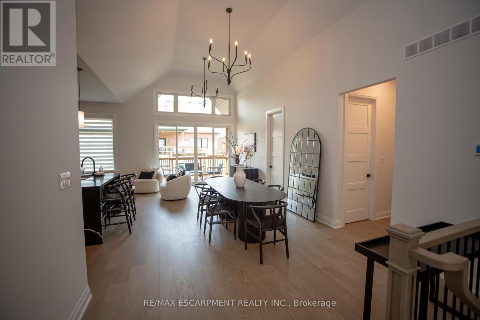 11 Primrose Street, Pelham, Ontario  L8L 7A2 - Photo 6 - X9262712