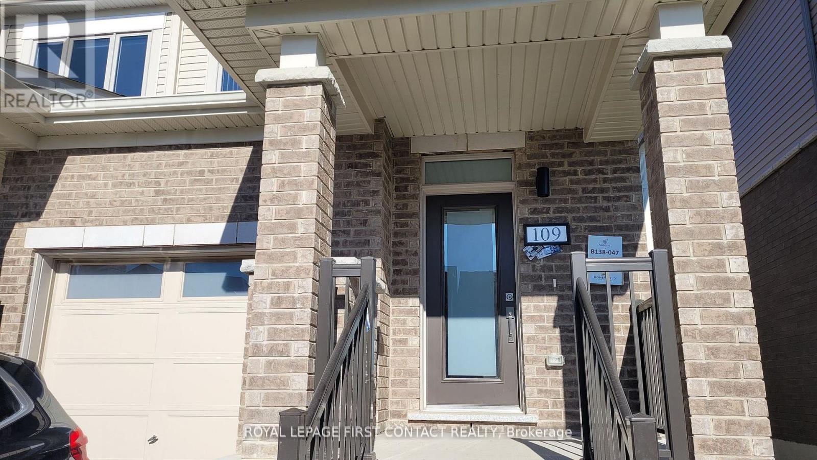 109 Sagewood Avenue N, Barrie, Ontario  L9J 0K5 - Photo 2 - S10430879