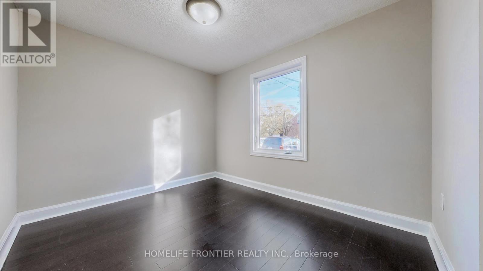 20 Mayall Avenue, Toronto, Ontario  M3L 1E5 - Photo 17 - W10430851