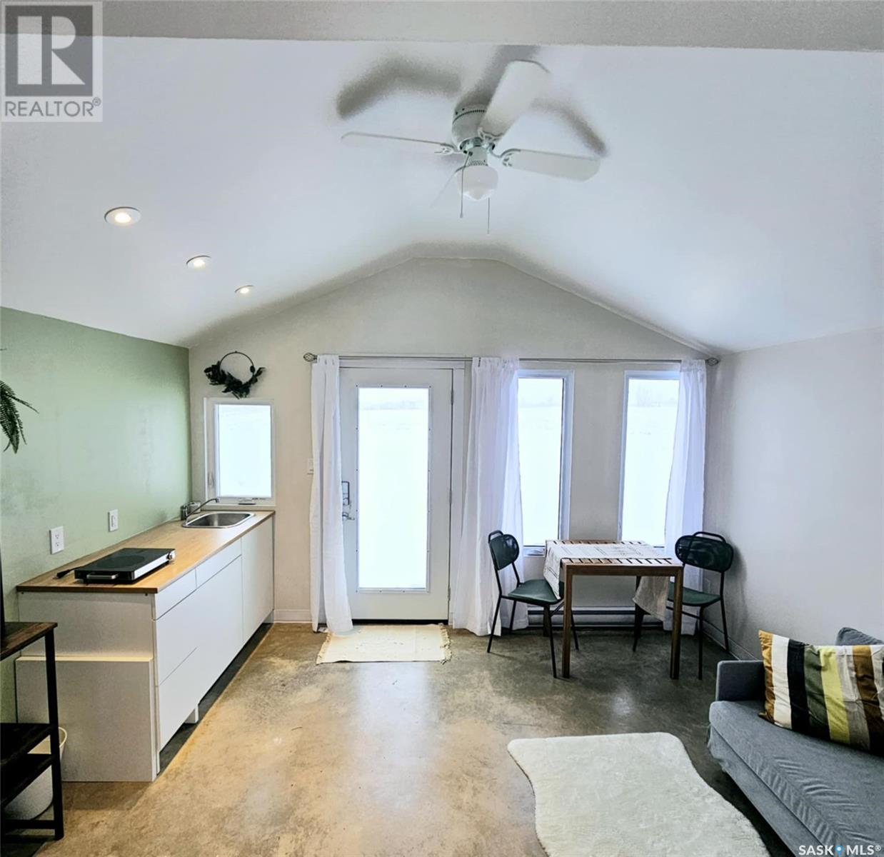 1 Beck Street, Dubuc, Saskatchewan  S0A 0R0 - Photo 2 - SK988395