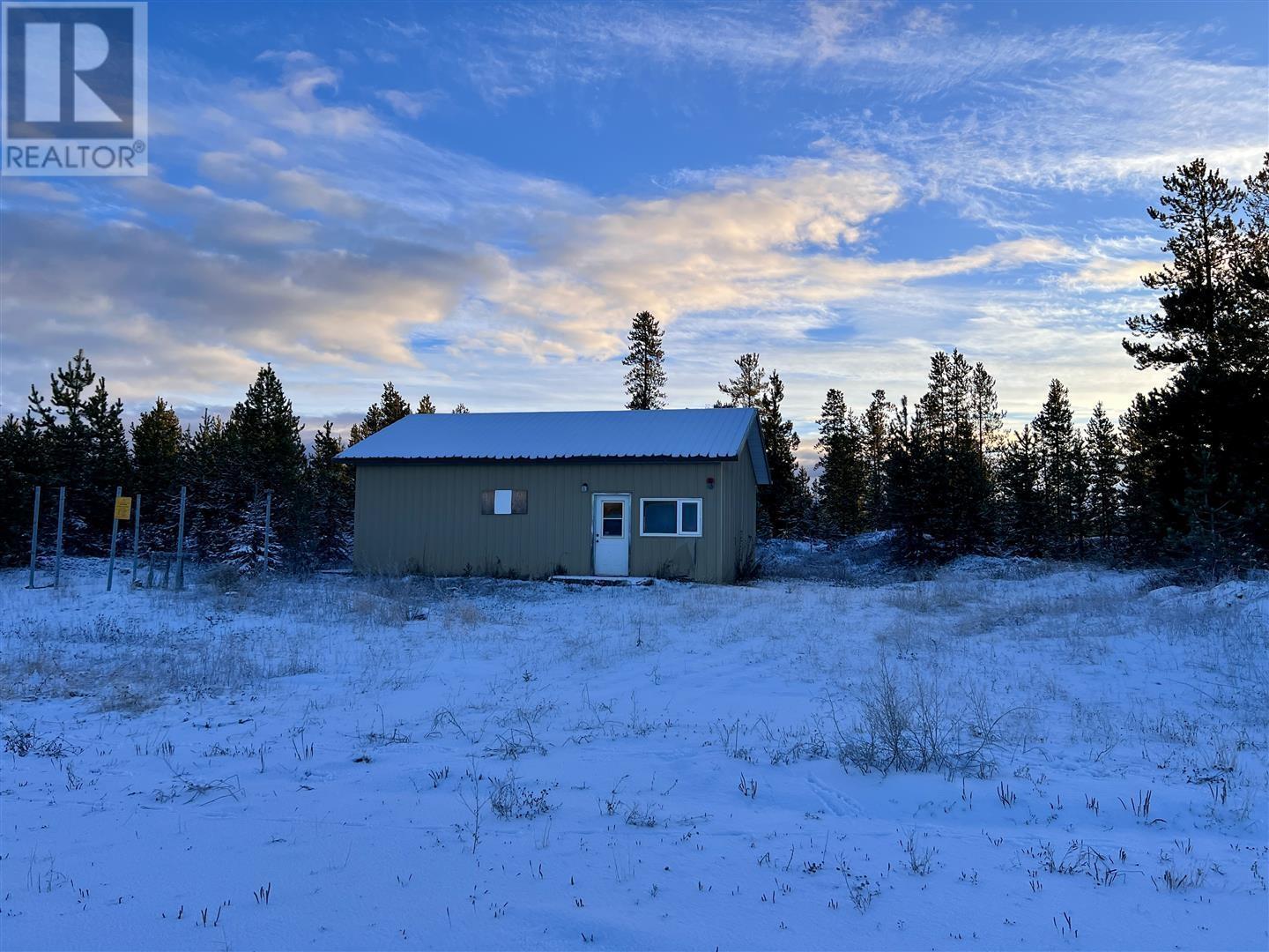 5051 Coquiwaldie Road, Mackenzie, British Columbia  V0J 2C0 - Photo 4 - C8064348