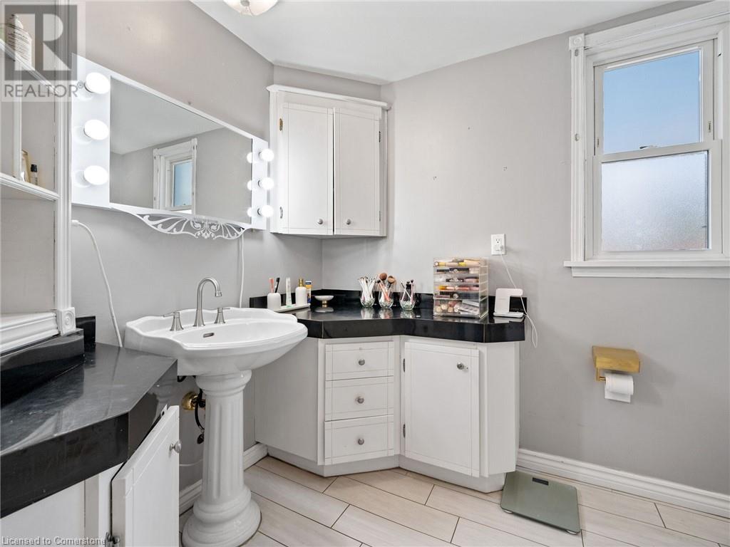 124 Eastbourne Avenue, Hamilton, Ontario  L8M 2M8 - Photo 23 - 40679141