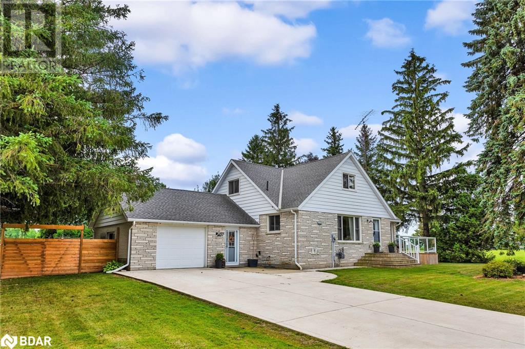 37 Allan Street W, Clifford, Ontario  N0G 1M0 - Photo 2 - 40678630