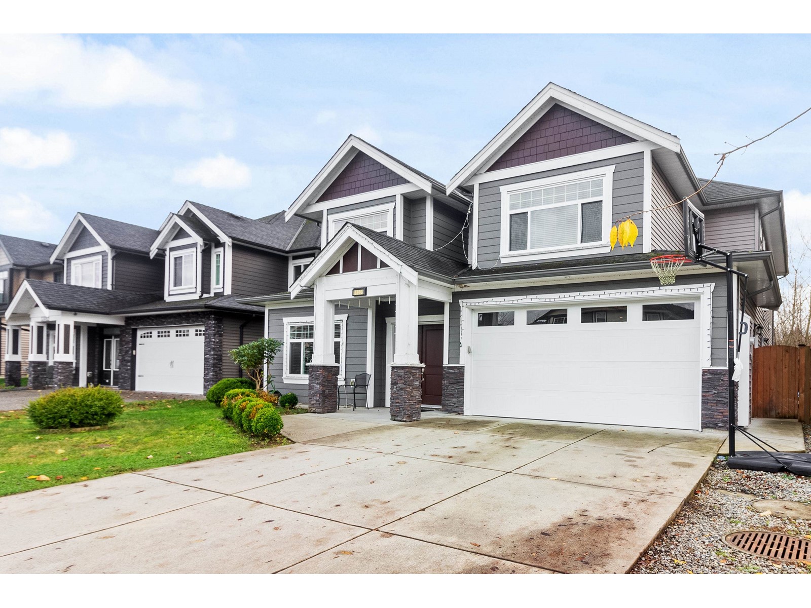 Property at 33008 EGGLESTONE AVENUE image 2