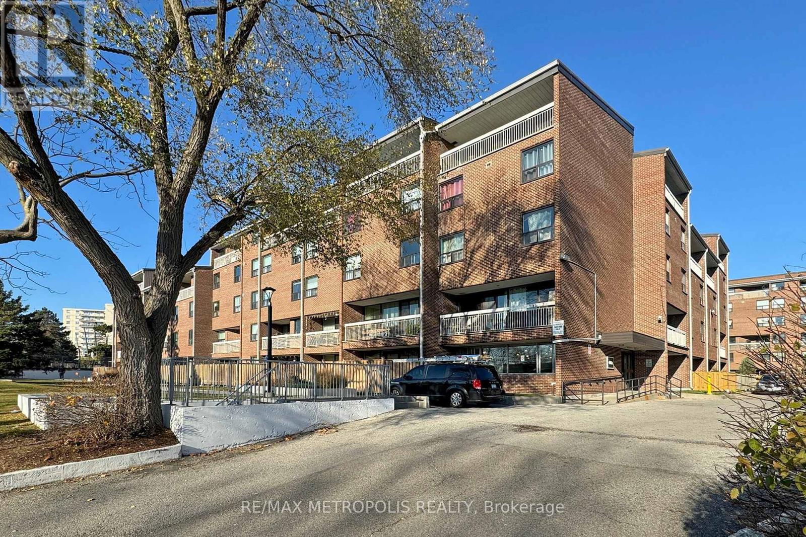 106 - 4060 LAWRENCE AVENUE E, Toronto, Ontario