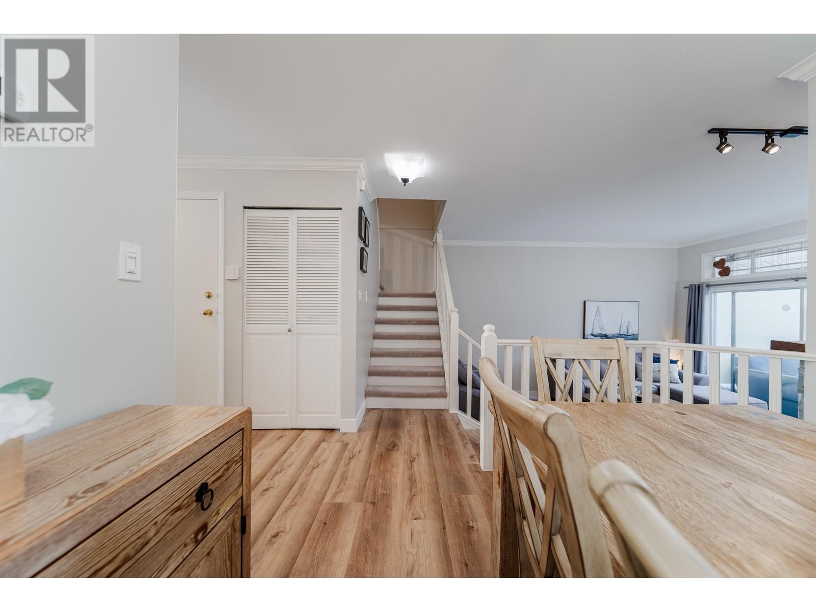 Listing Picture 11 of 38 : 8481 PORTSIDE COURT, Vancouver / 溫哥華 - 魯藝地產 Yvonne Lu Group - MLS Medallion Club Member