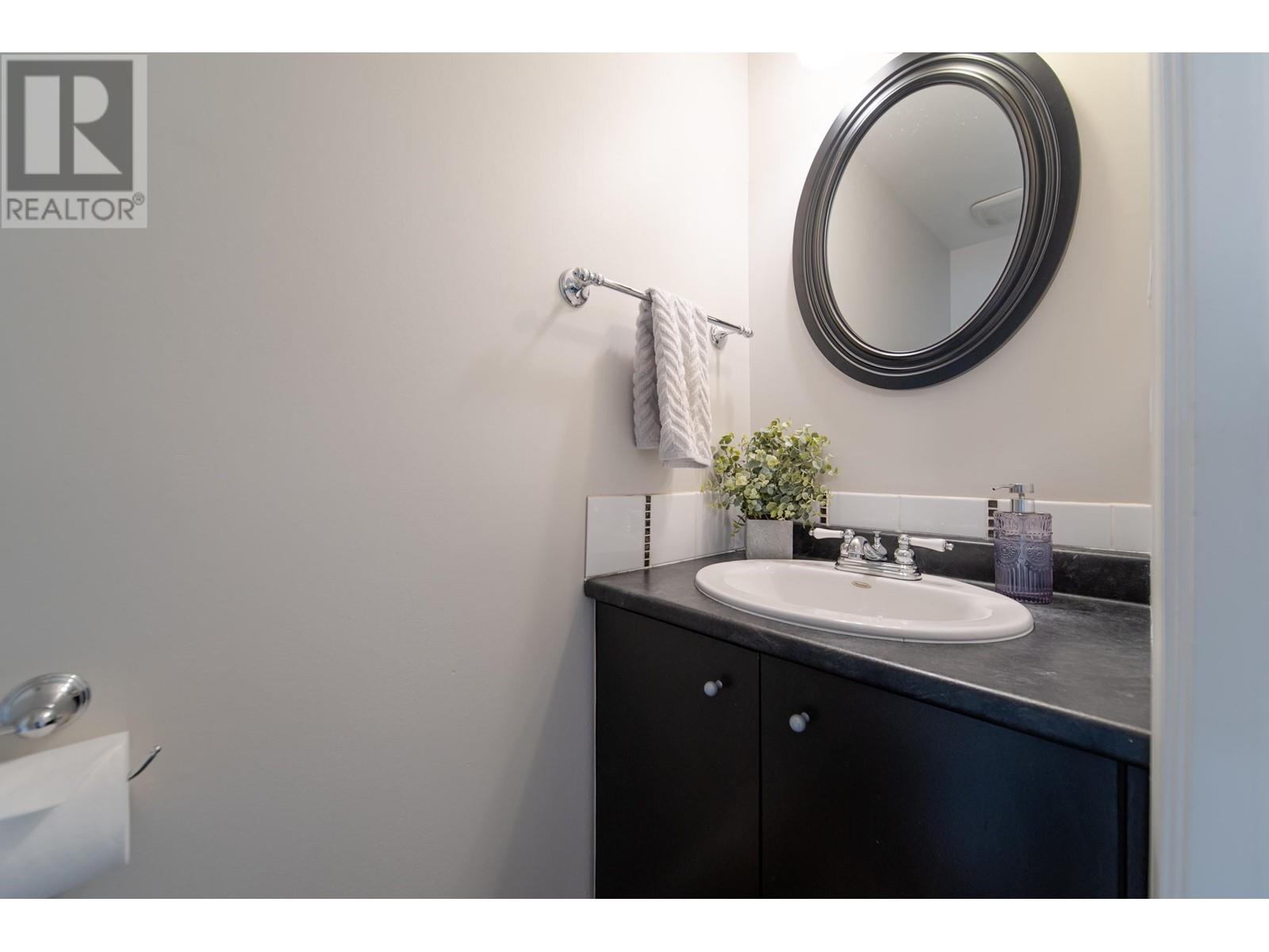 Listing Picture 12 of 38 : 8481 PORTSIDE COURT, Vancouver / 溫哥華 - 魯藝地產 Yvonne Lu Group - MLS Medallion Club Member