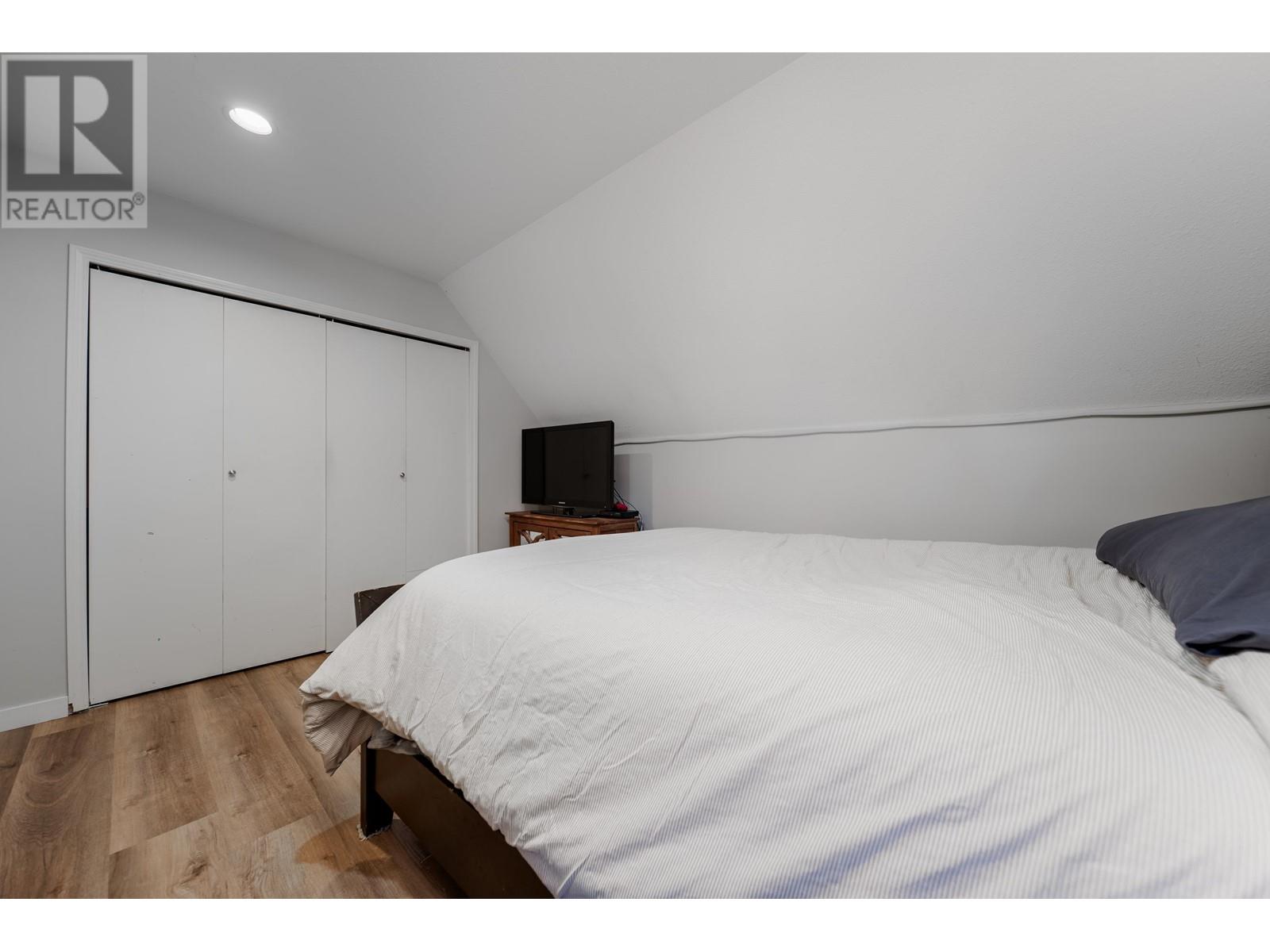 Listing Picture 21 of 38 : 8481 PORTSIDE COURT, Vancouver / 溫哥華 - 魯藝地產 Yvonne Lu Group - MLS Medallion Club Member