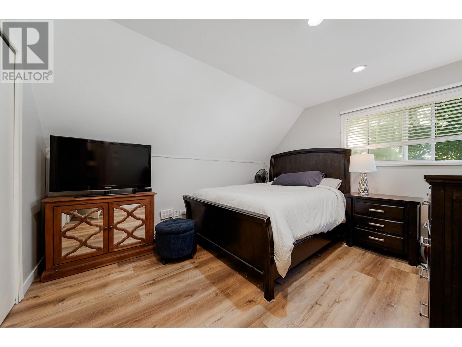 Listing Picture 19 of 38 : 8481 PORTSIDE COURT, Vancouver / 溫哥華 - 魯藝地產 Yvonne Lu Group - MLS Medallion Club Member