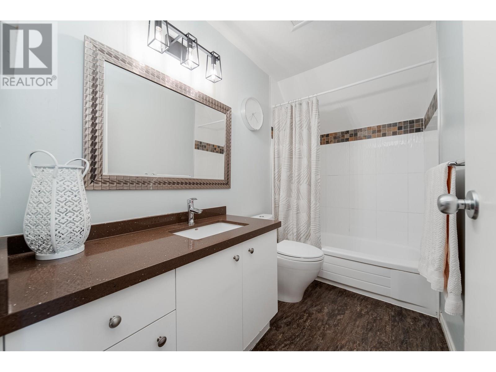 Listing Picture 22 of 38 : 8481 PORTSIDE COURT, Vancouver / 溫哥華 - 魯藝地產 Yvonne Lu Group - MLS Medallion Club Member