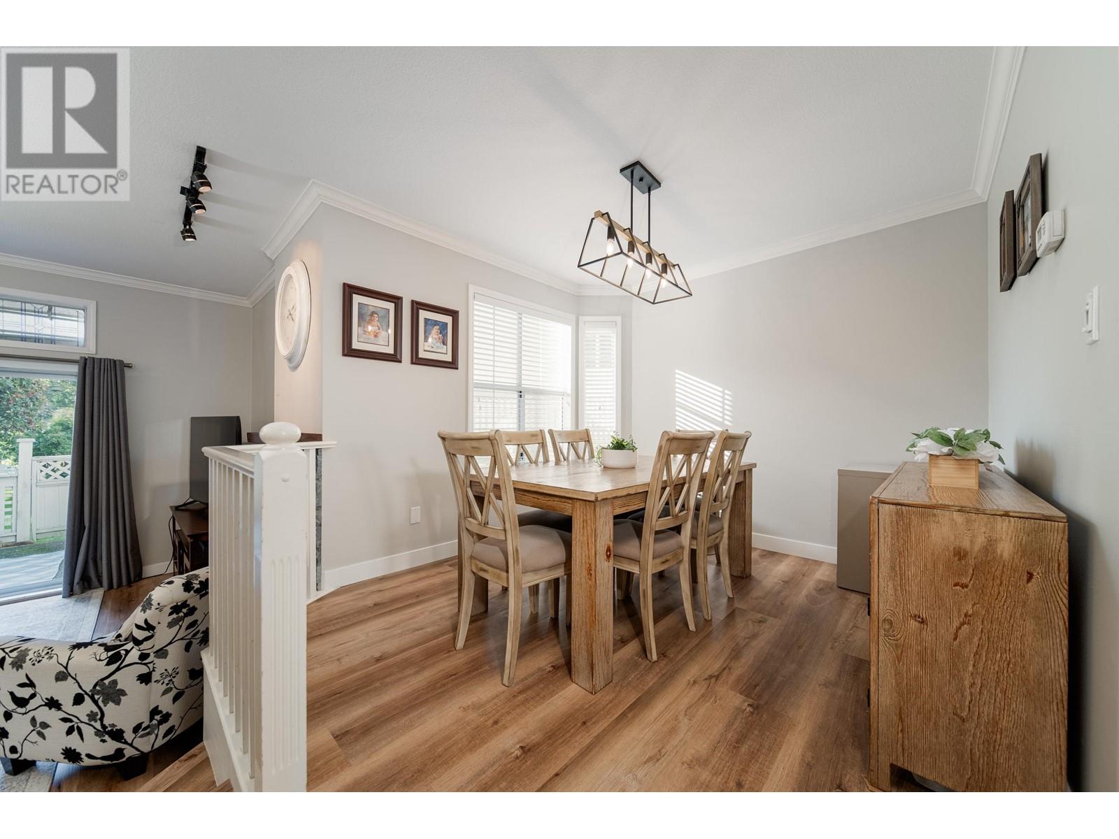 Listing Picture 10 of 38 : 8481 PORTSIDE COURT, Vancouver / 溫哥華 - 魯藝地產 Yvonne Lu Group - MLS Medallion Club Member