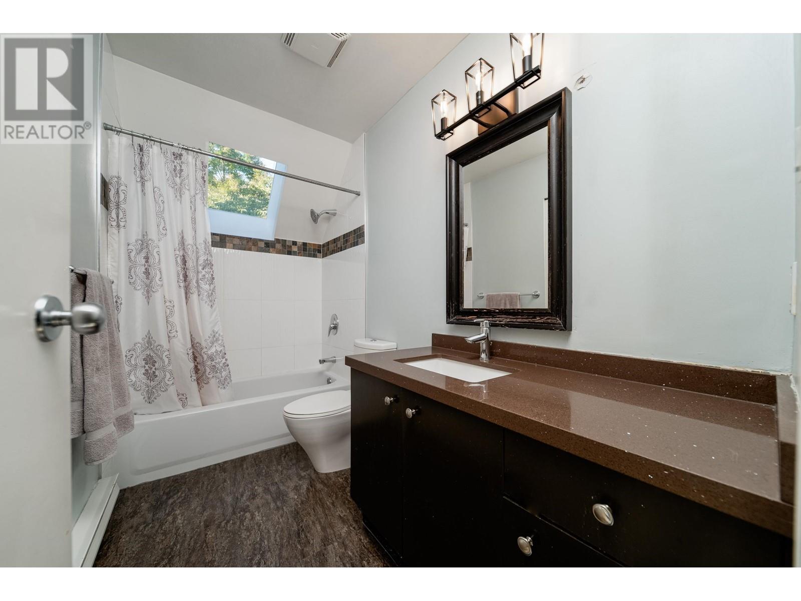 Listing Picture 15 of 38 : 8481 PORTSIDE COURT, Vancouver / 溫哥華 - 魯藝地產 Yvonne Lu Group - MLS Medallion Club Member