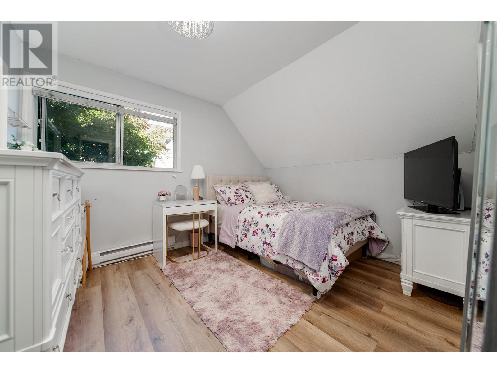 Listing Picture 16 of 38 : 8481 PORTSIDE COURT, Vancouver / 溫哥華 - 魯藝地產 Yvonne Lu Group - MLS Medallion Club Member