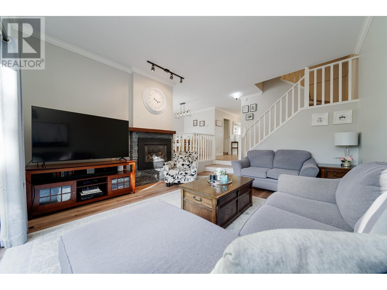 Listing Picture 9 of 38 : 8481 PORTSIDE COURT, Vancouver / 溫哥華 - 魯藝地產 Yvonne Lu Group - MLS Medallion Club Member