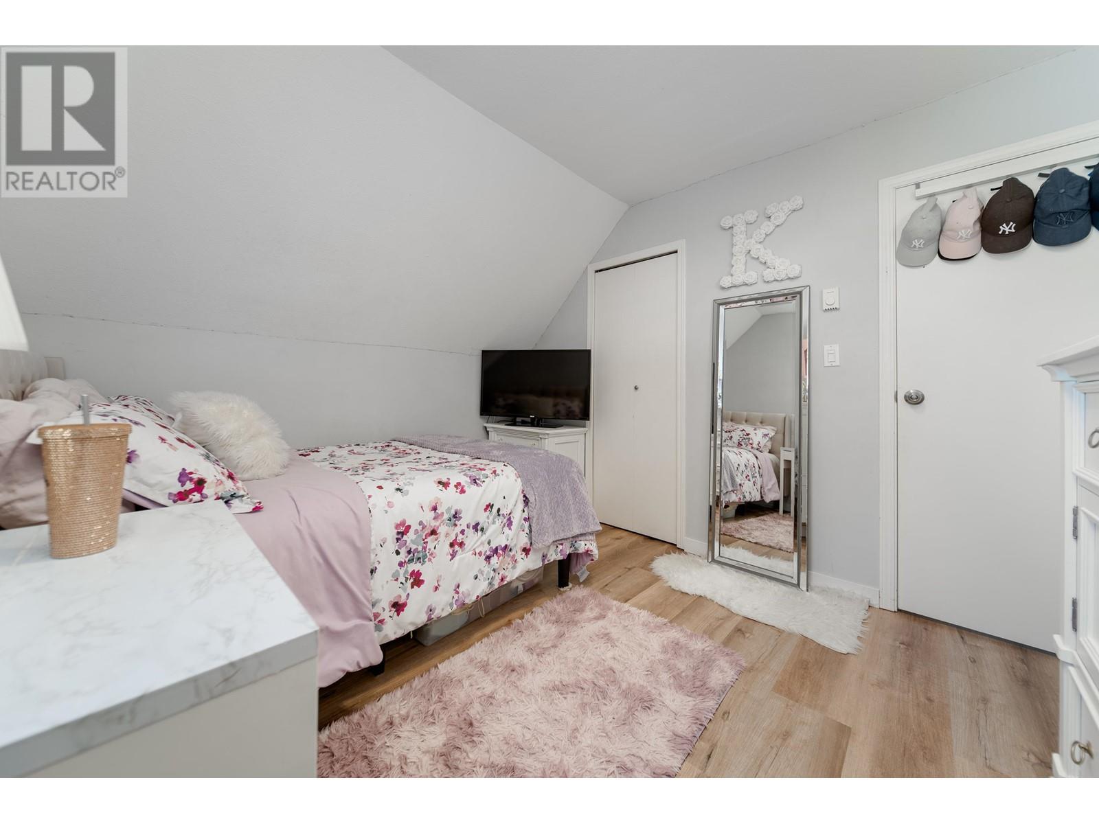 Listing Picture 17 of 38 : 8481 PORTSIDE COURT, Vancouver / 溫哥華 - 魯藝地產 Yvonne Lu Group - MLS Medallion Club Member