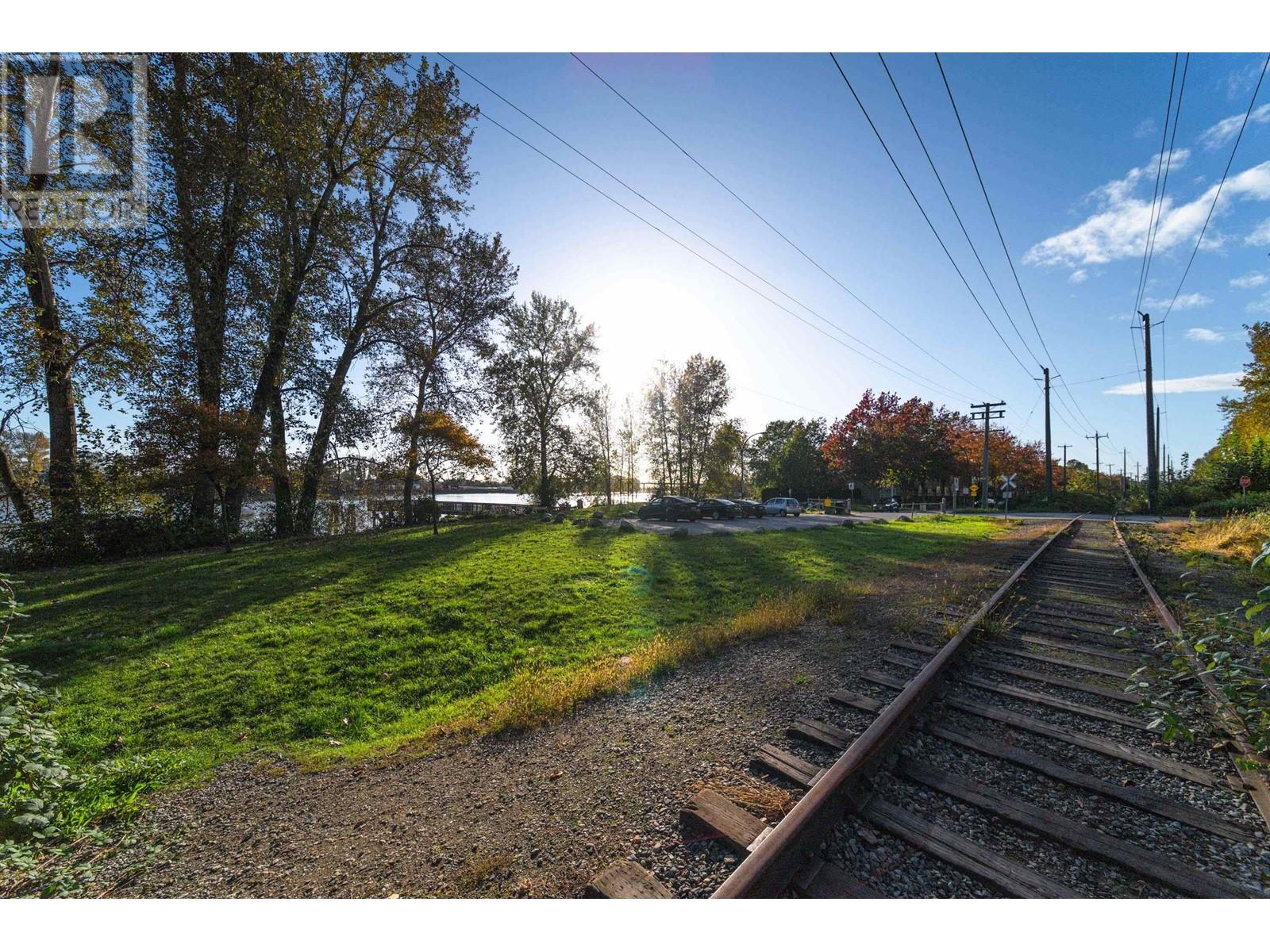 Listing Picture 29 of 38 : 8481 PORTSIDE COURT, Vancouver / 溫哥華 - 魯藝地產 Yvonne Lu Group - MLS Medallion Club Member