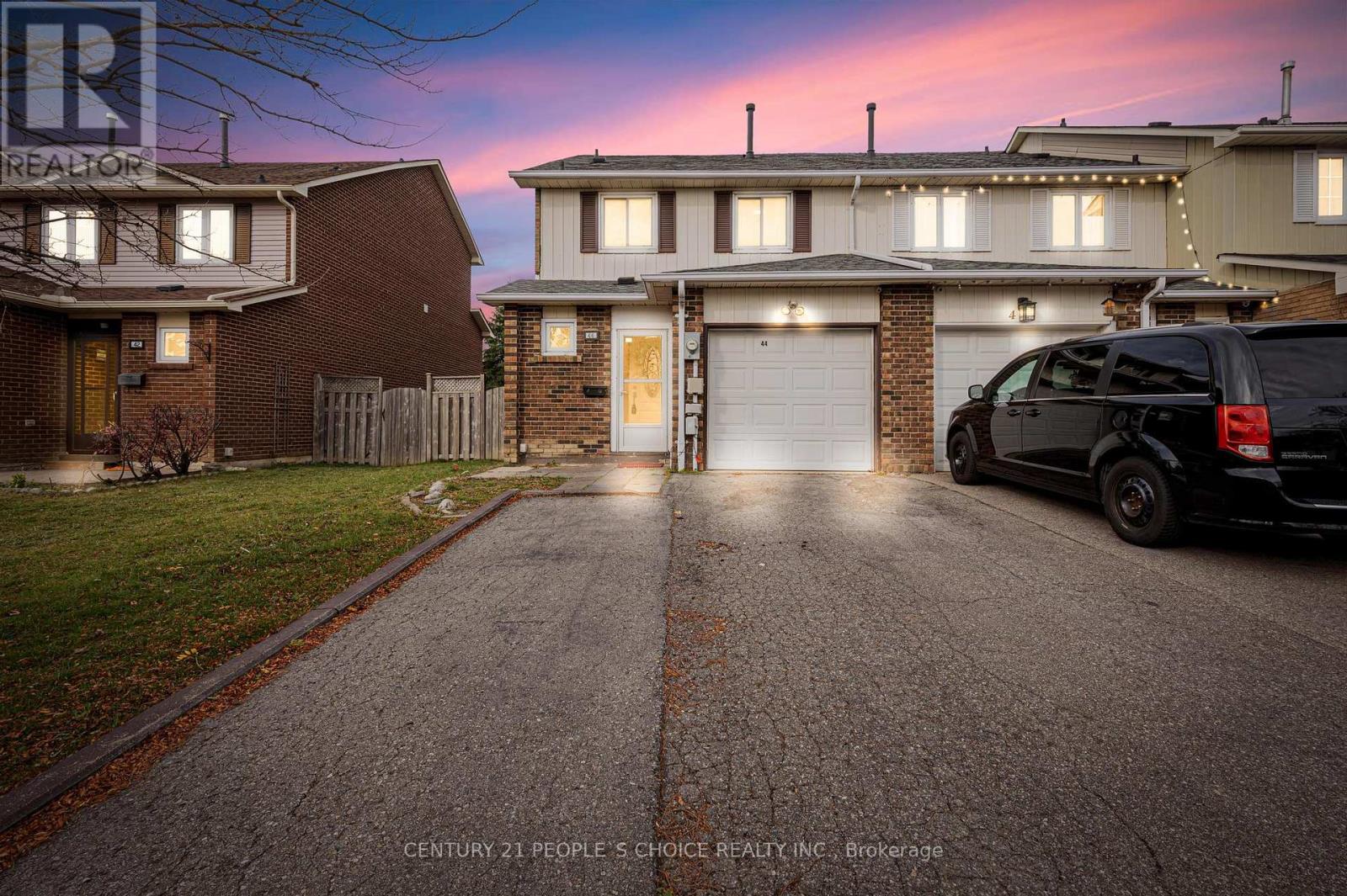 44 RUSTHALL WAY, Brampton, Ontario